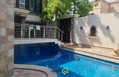فيلا - 4 غرف نوم - 6 حمامات للبيع في قلالي - المحرق