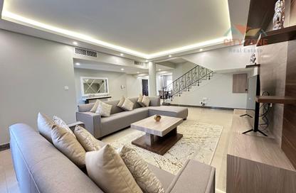 Apartment - 3 Bedrooms - 4 Bathrooms for rent in Al Juffair - Capital Governorate