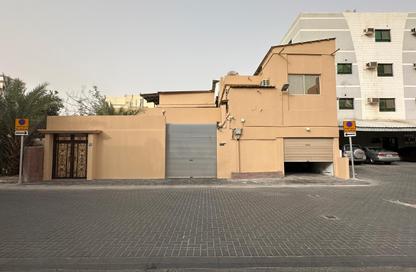 Villa - 3 Bedrooms - 6 Bathrooms for sale in Bu Kowarah - Riffa - Southern Governorate