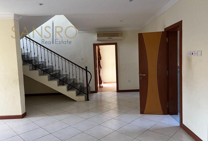 951398 - Property Image 3