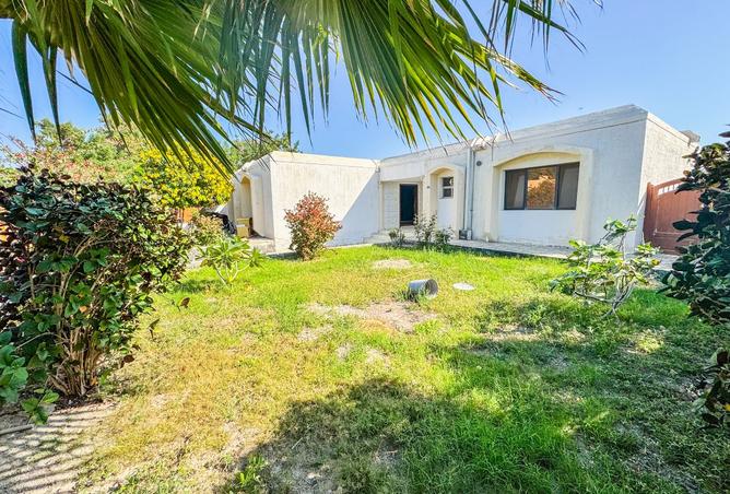 983506 - Property Image 2