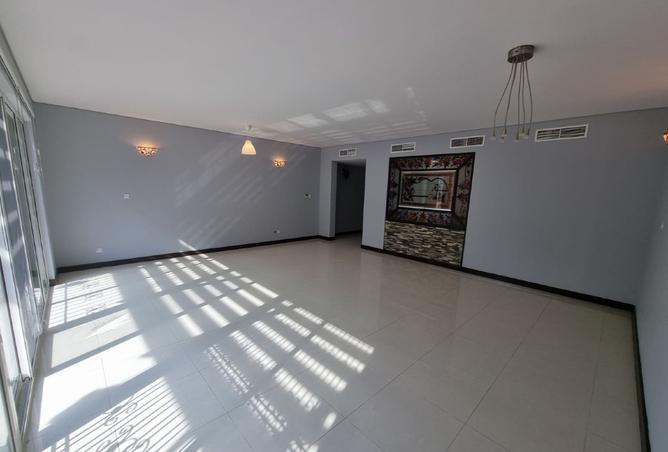 977354 - Property Image 3