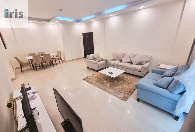 Apartment - 2 Bedrooms - 3 Bathrooms for rent in Al Juffair - Capital Governorate