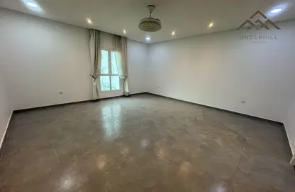 صورة لـ غرفة فارغة شقة - 1 حمام للايجار في توبلي - المحافظة الوسطى ، صورة رقم 1