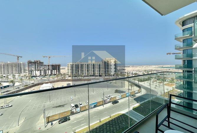 988729 - Property Image 2