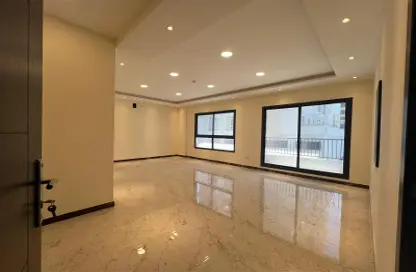 Apartment - 4 Bedrooms - 4 Bathrooms for rent in Hidd - Muharraq Governorate