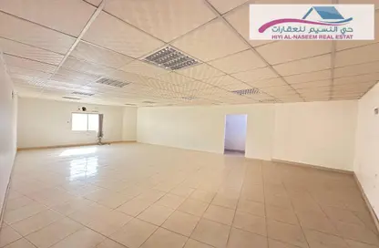 Office Space - Studio - 3 Bathrooms for rent in Jid Ali - Central Governorate