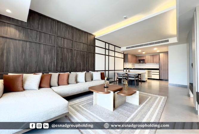 982404 - Property Image 2