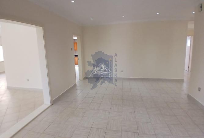 982578 - Property Image 2