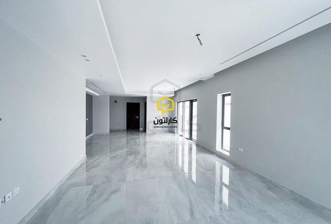 804910 - Property Image 3