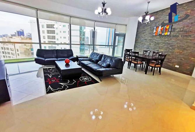 Apartment - 2 Bedrooms - 2 Bathrooms for rent in Sanabis - Manama - Capital Governorate