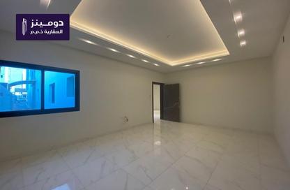 Apartment - 2 Bedrooms - 2 Bathrooms for rent in Busaiteen - Muharraq Governorate