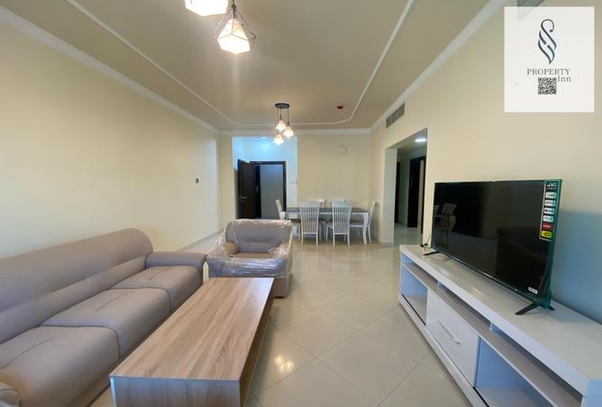 907669 - Property Image 3