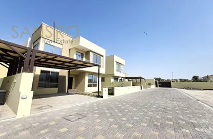 فيلا - 4 غرف نوم - 5 حمامات للايجار في الجنبية - المحافظة الشمالية