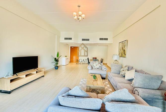 988875 - Property Image 2