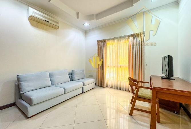 988694 - Property Image 2