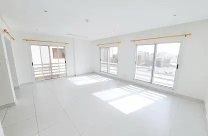 Apartment - 2 Bedrooms - 2 Bathrooms for rent in Adliya - Manama - Capital Governorate