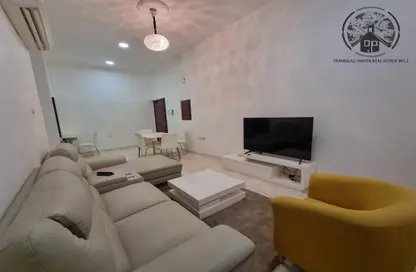 Living Room image for: Apartment - 1 Bedroom - 1 Bathroom for rent in Saar - Northern Governorate, Image 1