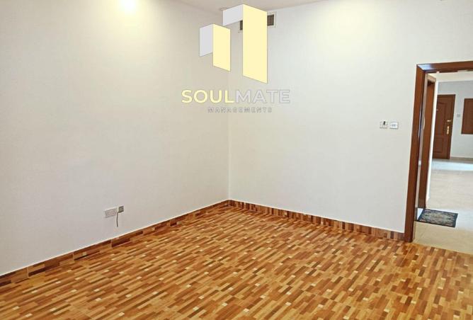 967949 - Property Image 2