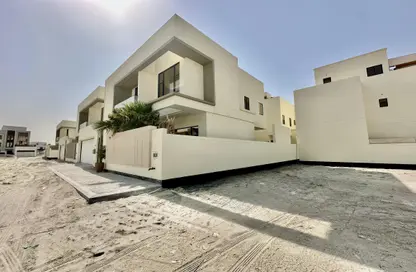Villa - 4 Bedrooms - 5 Bathrooms for sale in North Riffa - Riffa - Southern Governorate