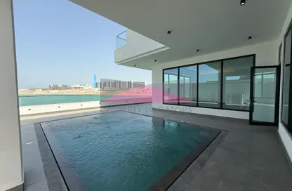 Villa - 4 Bedrooms - 5 Bathrooms for sale in Dilmunia Island - Muharraq Governorate