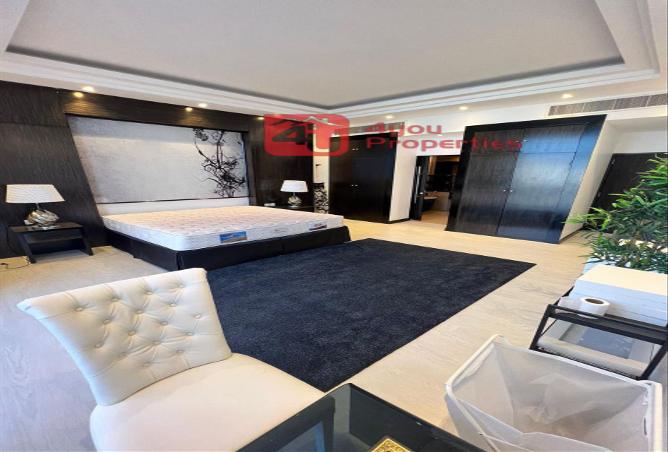 956434 - Property Image 2