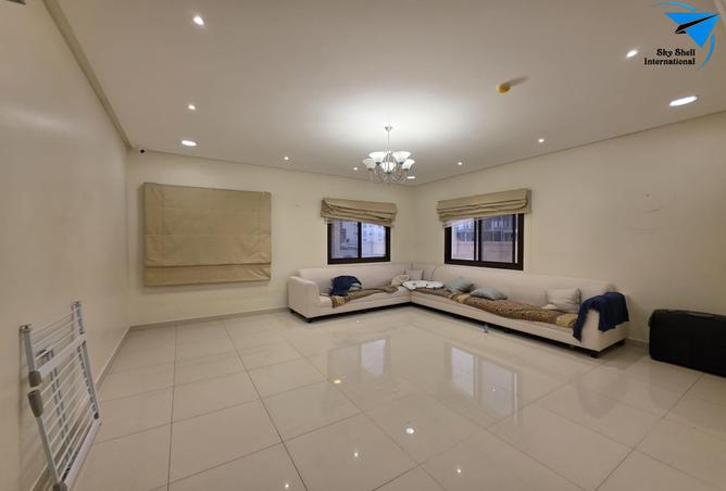 958712 - Property Image 3