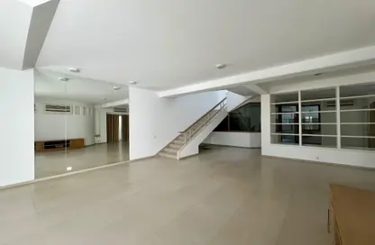 Villa - 3 Bedrooms - 5 Bathrooms for rent in Saar - Northern Governorate