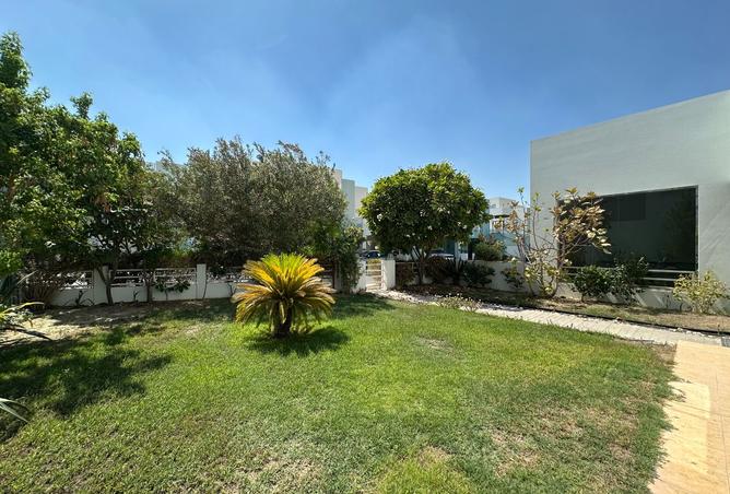 958687 - Property Image 2