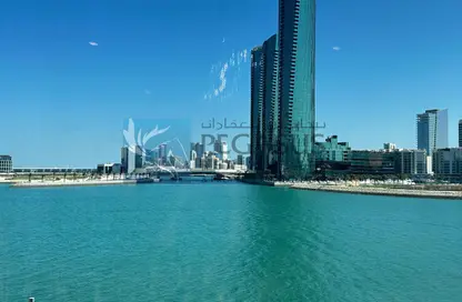 Apartment - 2 Bedrooms - 3 Bathrooms for rent in Reef Island - Capital Governorate