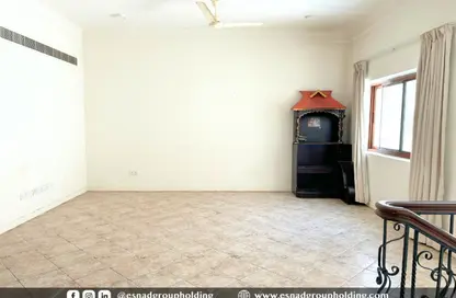 Villa - 4 Bedrooms - 4 Bathrooms for rent in Mahooz - Manama - Capital Governorate
