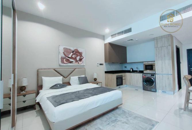 992087 - Property Image 2