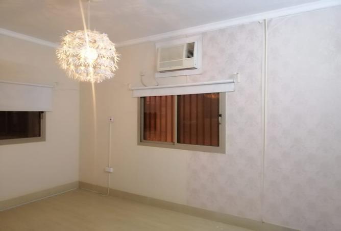 989038 - Property Image 2