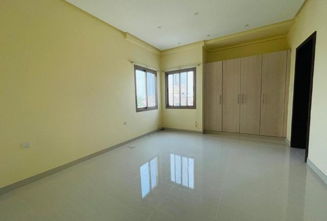 972472 - Property Image 2