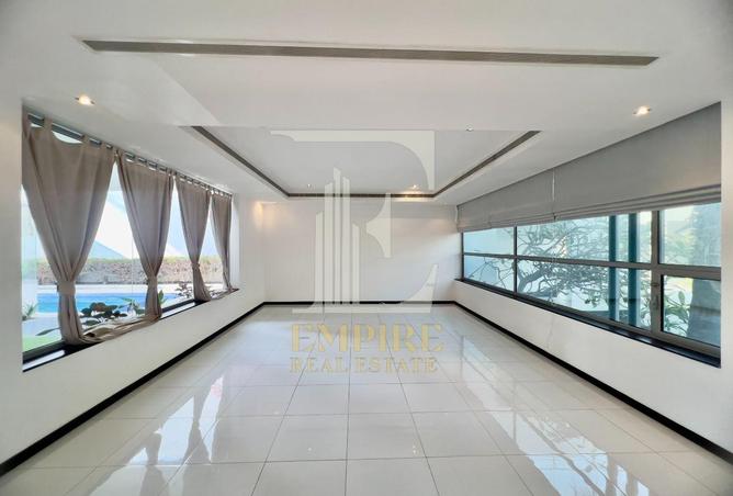 958726 - Property Image 2