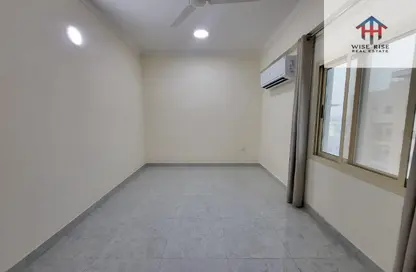 شقة - غرفة نوم - 1 حمام للايجار في الحد - المحرق