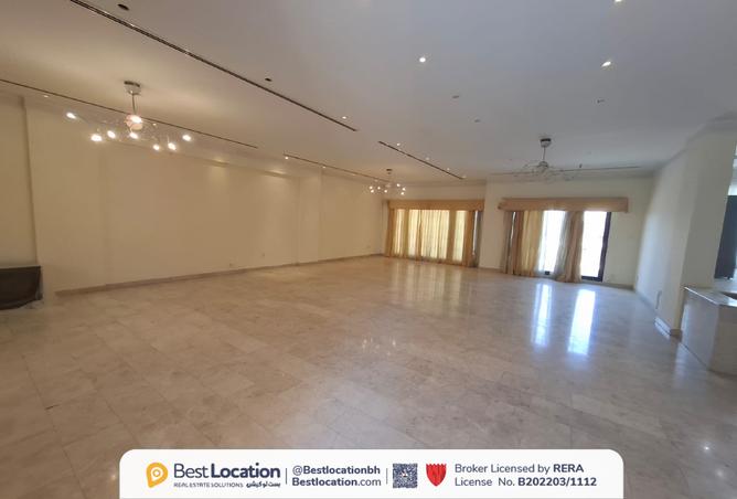 916307 - Property Image 2