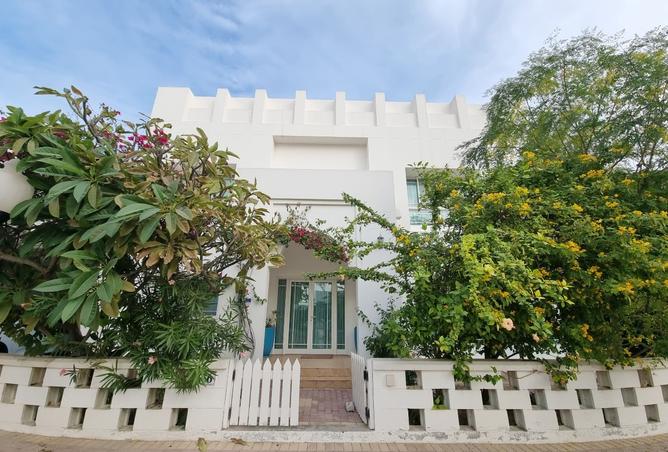 984033 - Property Main Image