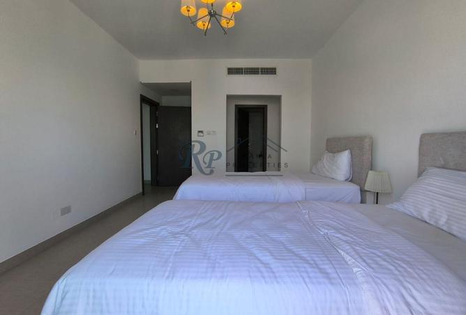 987082 - Property Image 3