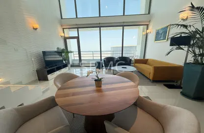 شقة - 3 غرف نوم - 3 حمامات للايجار في الجفير - محافظة العاصمة