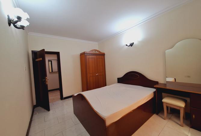 958797 - Property Image 2