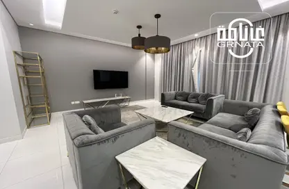 Living Room image for: Apartment - 2 Bedrooms - 4 Bathrooms for rent in Hidd - Muharraq Governorate, Image 1