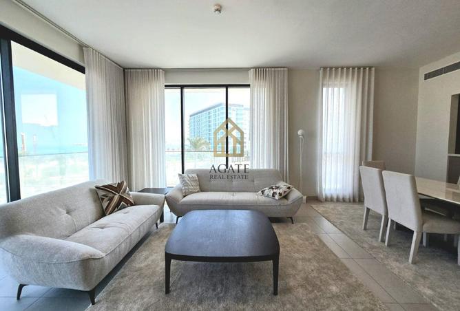 963583 - Property Image 2