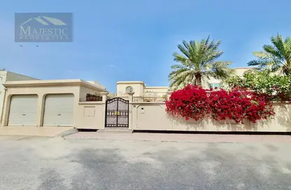 Villa - 5 Bedrooms - 6 Bathrooms for sale in Sanad - Central Governorate