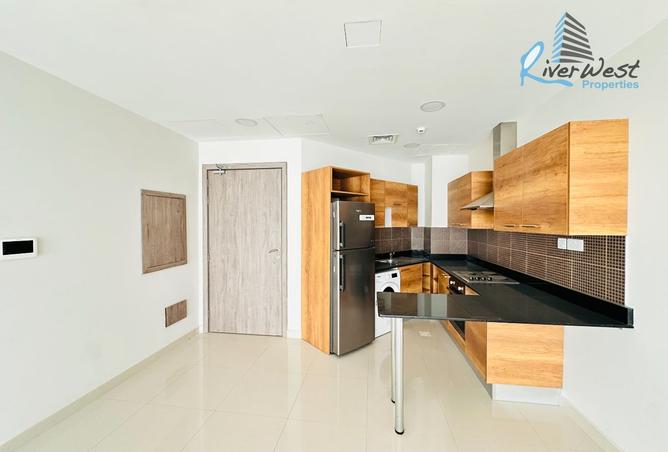 983645 - Property Image 3