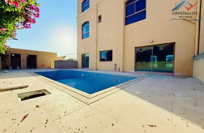 فيلا - 5 غرف نوم - 6 حمامات للايجار في الجنبية - المحافظة الشمالية