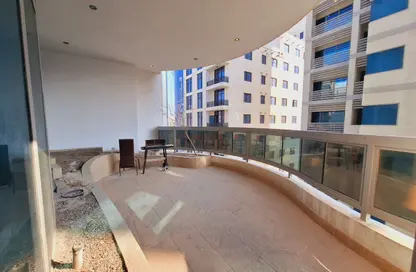 Penthouse - 3 Bedrooms - 4 Bathrooms for rent in Al Juffair - Capital Governorate