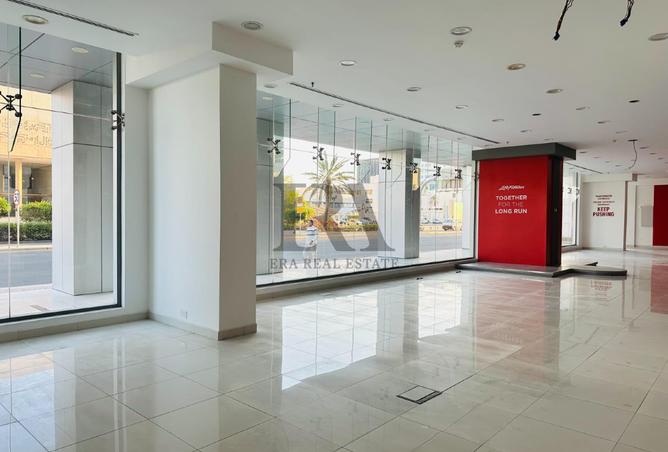 Show Room - Studio - 1 Bathroom for rent in Diplomatic Area - Manama - Capital Governorate