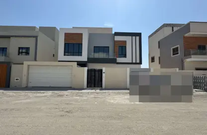 Villa - 5 Bedrooms - 7 Bathrooms for sale in Hidd - Muharraq Governorate