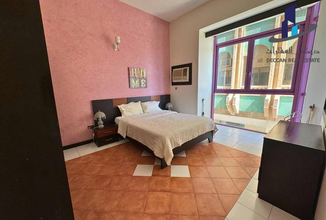 975645 - Property Image 2